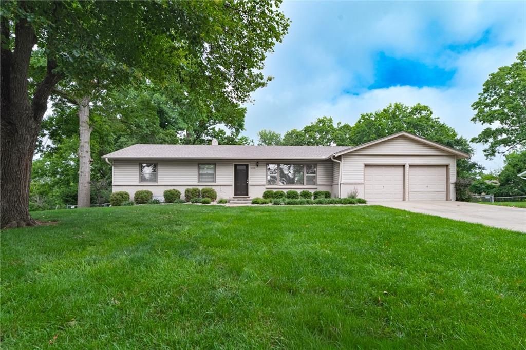 6108 NW KLAMM Drive, Kansas City, MO 64151