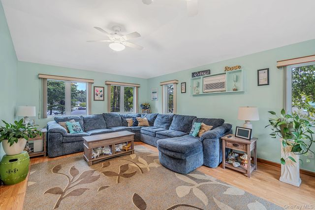 102 Robinson Avenue, Medford, NY 11763