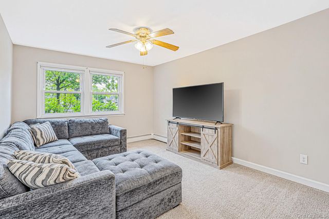 102 Robinson Avenue, Medford, NY 11763
