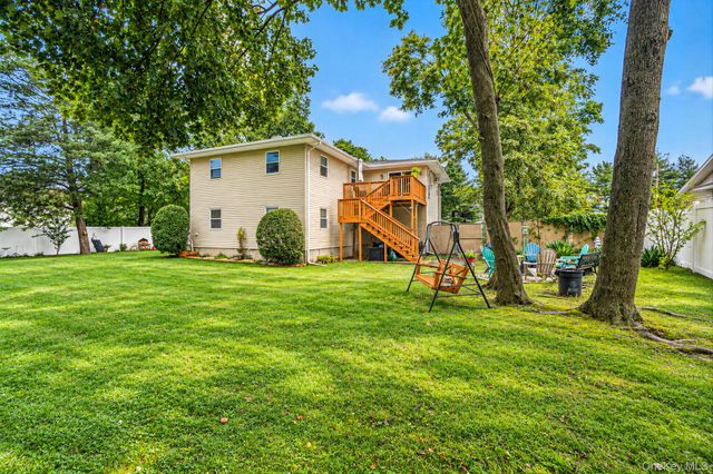 102 Robinson Avenue, Medford, NY 11763