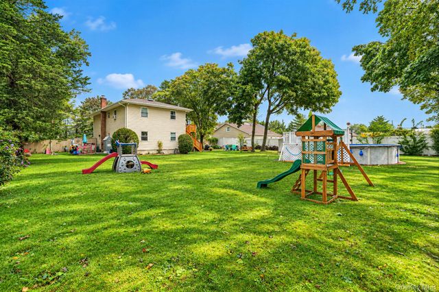 102 Robinson Avenue, Medford, NY 11763