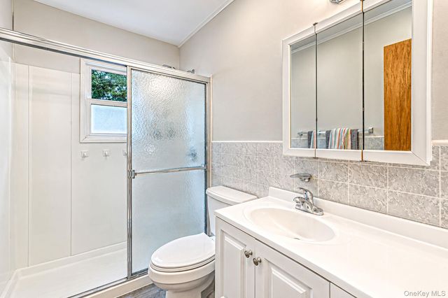 102 Robinson Avenue, Medford, NY 11763