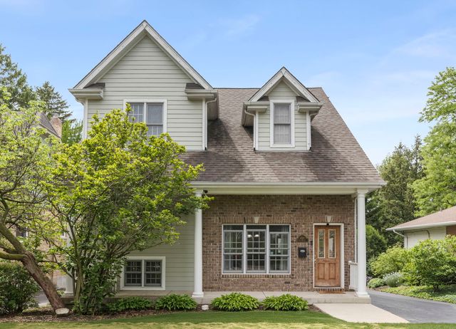 4528 Middaugh Avenue, Downers Grove, IL 60515