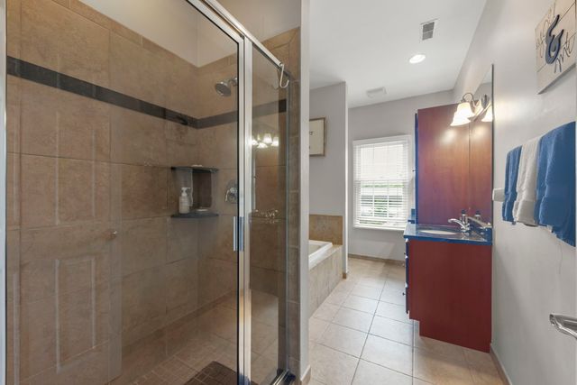 4528 Middaugh Avenue, Downers Grove, IL 60515