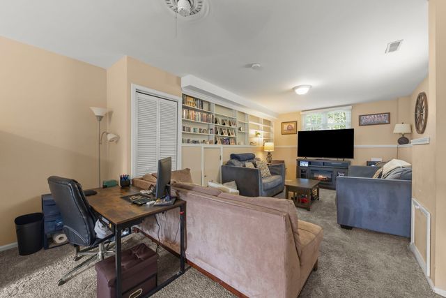 4528 Middaugh Avenue, Downers Grove, IL 60515