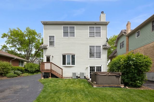 4528 Middaugh Avenue, Downers Grove, IL 60515
