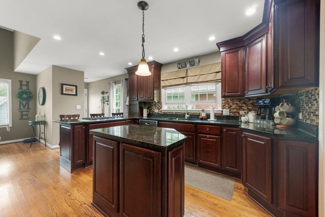 4528 Middaugh Avenue, Downers Grove, IL 60515