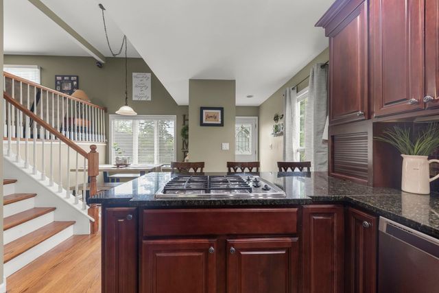 4528 Middaugh Avenue, Downers Grove, IL 60515