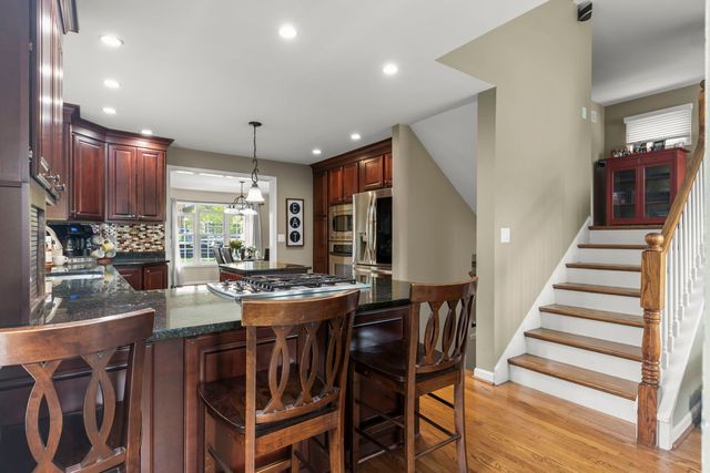 4528 Middaugh Avenue, Downers Grove, IL 60515