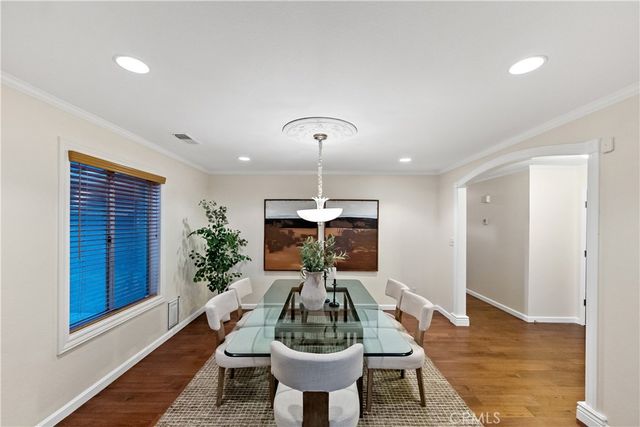 304 E Omaha Avenue, Fresno, CA 93720