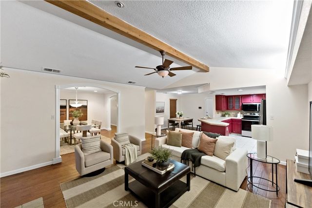 304 E Omaha Avenue, Fresno, CA 93720