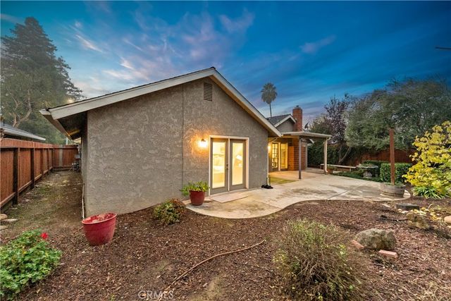 304 E Omaha Avenue, Fresno, CA 93720