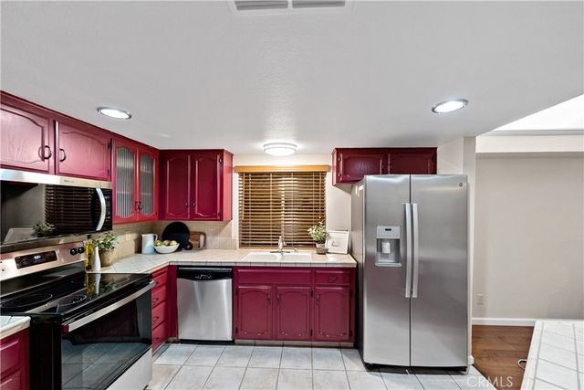 304 E Omaha Avenue, Fresno, CA 93720