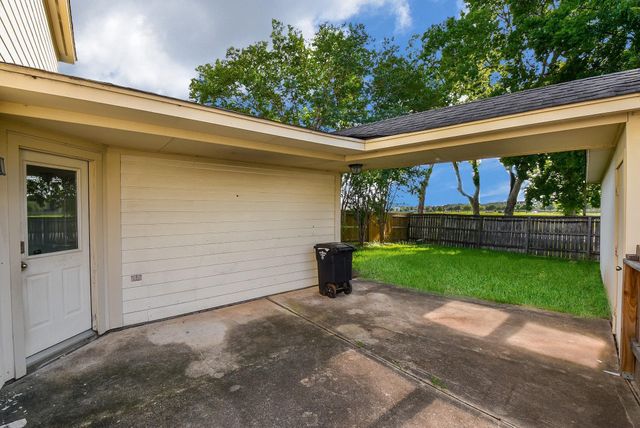 3935 Carters Lake Drive, Richmond, TX 77406