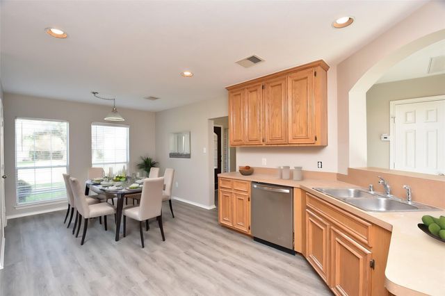 3935 Carters Lake Drive, Richmond, TX 77406