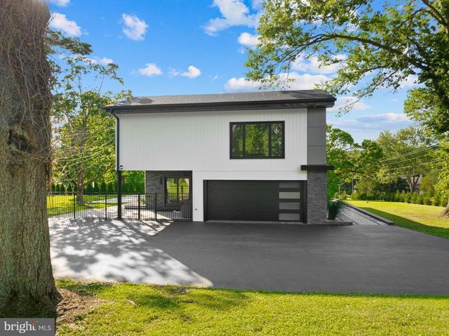 124 ROGERS RD, Furlong, PA 18925