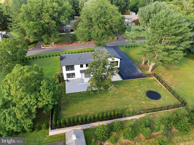 124 ROGERS RD, Furlong, PA 18925