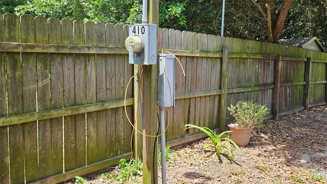 410 Baker Avenue, Bacliff, TX 77518