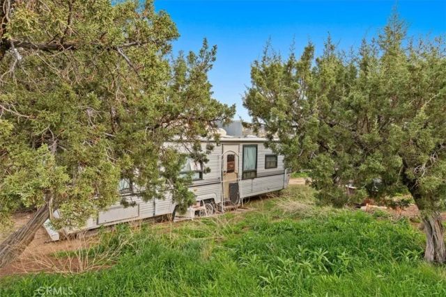 32301 Angeles Forest, Palmdale, CA 93550