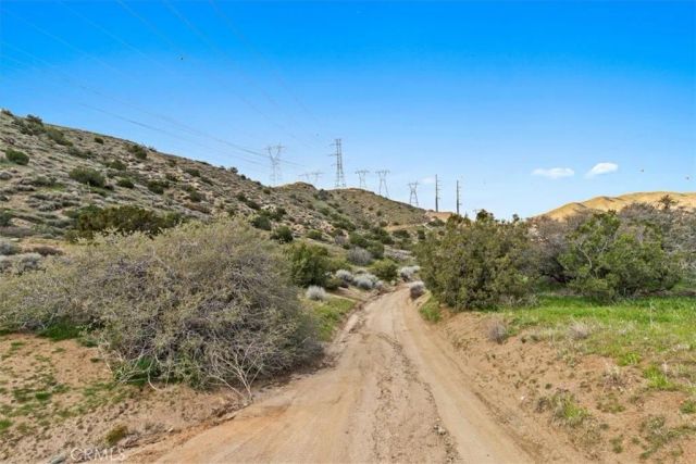 32301 Angeles Forest, Palmdale, CA 93550