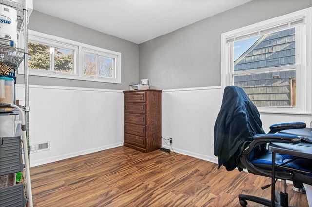 203 Moreland Avenue E, West Saint Paul, MN 55118