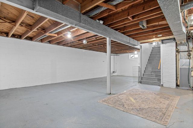 203 Moreland Avenue E, West Saint Paul, MN 55118