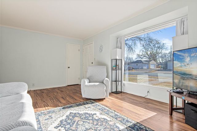 203 Moreland Avenue E, West Saint Paul, MN 55118