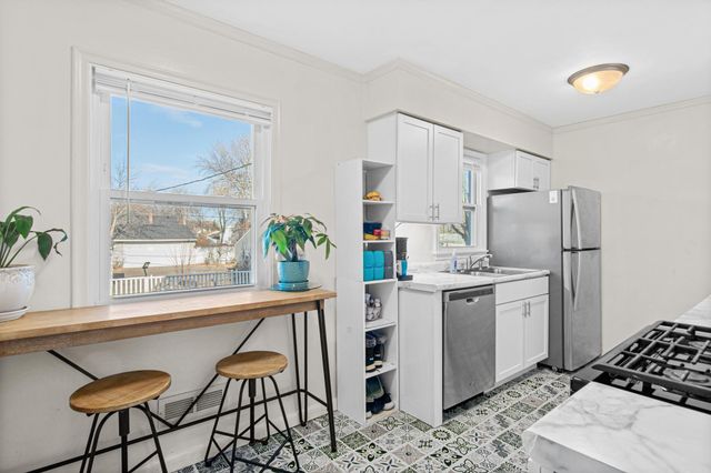 203 Moreland Avenue E, West Saint Paul, MN 55118