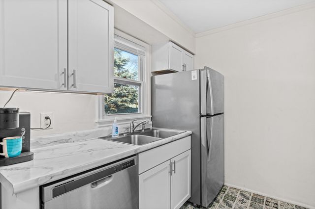 203 Moreland Avenue E, West Saint Paul, MN 55118