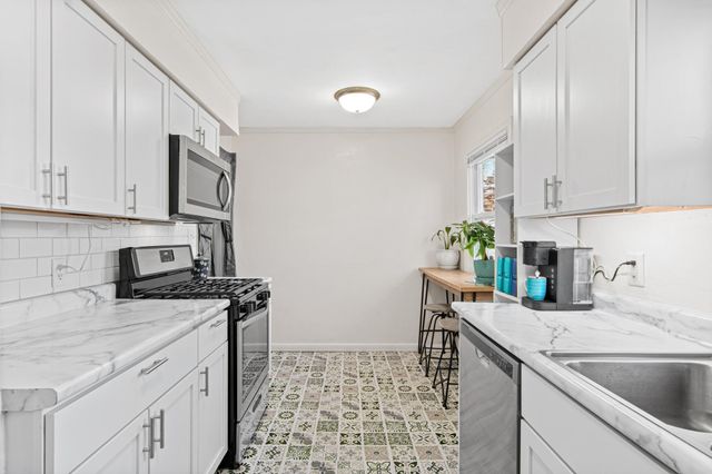 203 Moreland Avenue E, West Saint Paul, MN 55118