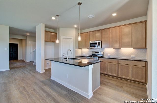 321 Red Arrow, San Antonio, TX 78253