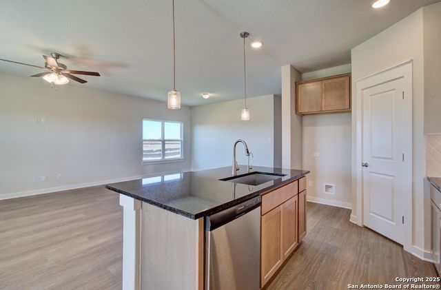 321 Red Arrow, San Antonio, TX 78253