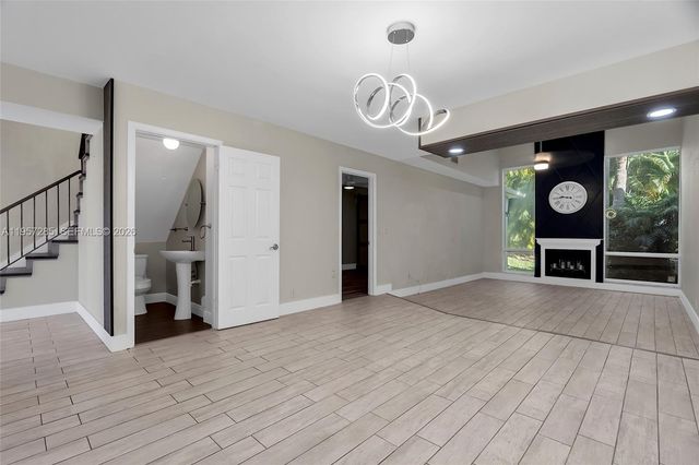 6768 Canary Palm Cir, Boca Raton, FL 33433