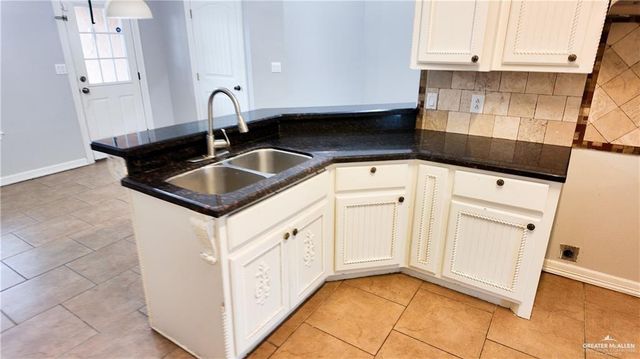 3000 Linva Avenue, Edinburg, TX 78541