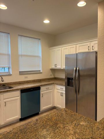 833 Millbrae Court 4, West Palm Beach, FL 33401