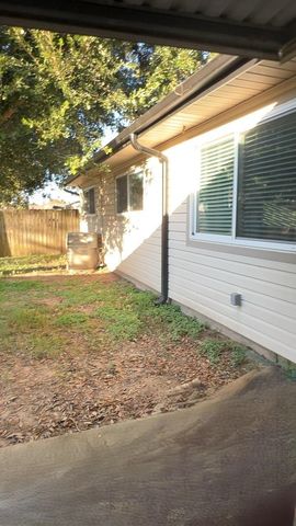 1226 Valley Drive, Angleton, TX 77515