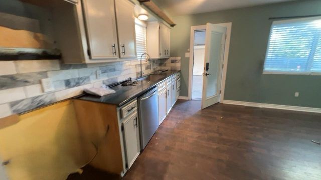 1226 Valley Drive, Angleton, TX 77515