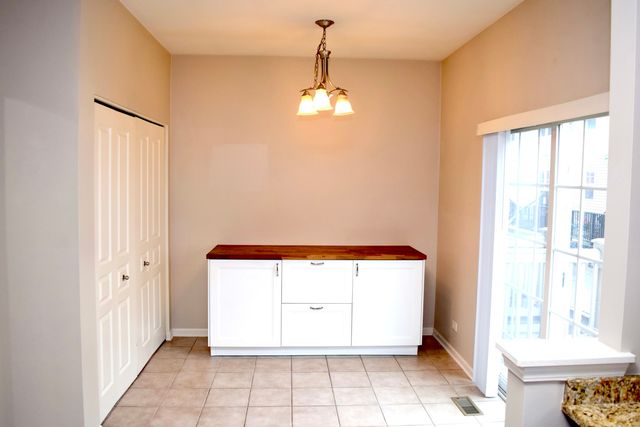 1260 Evergreen Avenue, Des Plaines, IL 60016