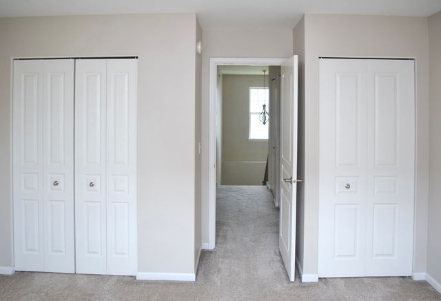 1260 Evergreen Avenue, Des Plaines, IL 60016