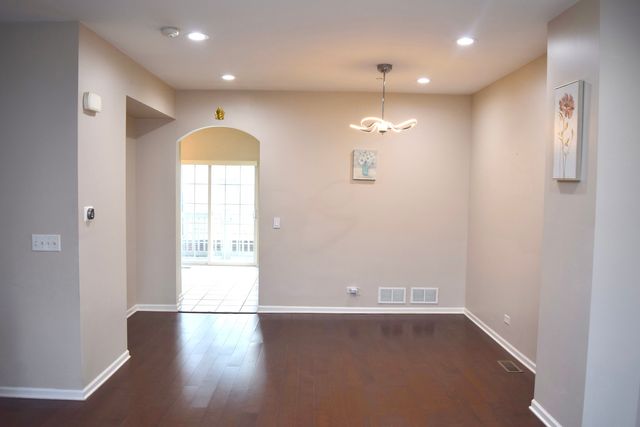 1260 Evergreen Avenue, Des Plaines, IL 60016