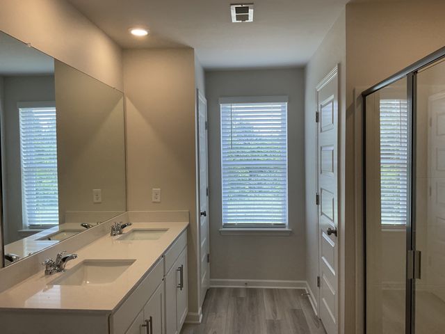 1058 Legacy Ct, Smyrna, TN 37167