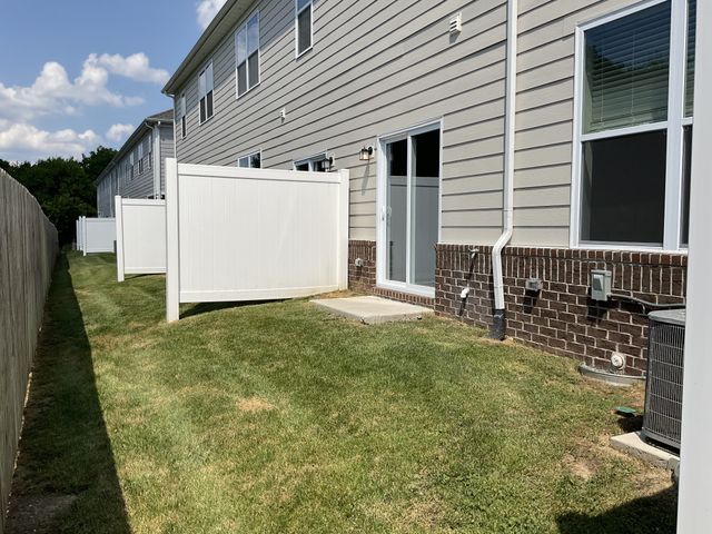 1058 Legacy Ct, Smyrna, TN 37167