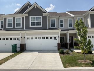 1058 Legacy Ct, Smyrna, TN 37167