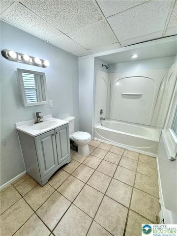 1102 2nd Street 1, North Catasauqua Bor, PA 18032