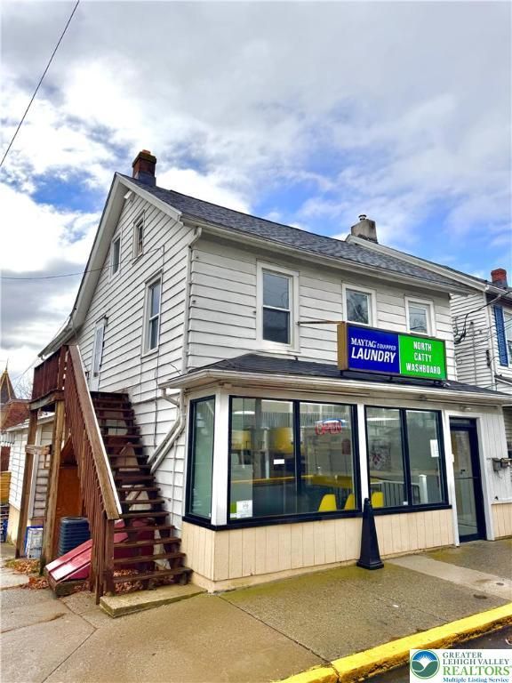 1102 2nd Street 1, North Catasauqua Bor, PA 18032