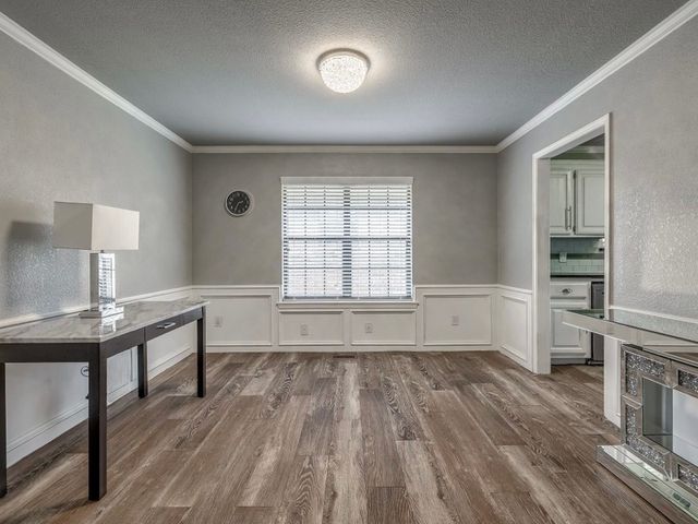 1523 E Twin Brook Terrace, Mustang, OK 73064
