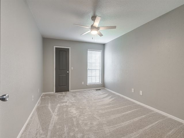 1523 E Twin Brook Terrace, Mustang, OK 73064
