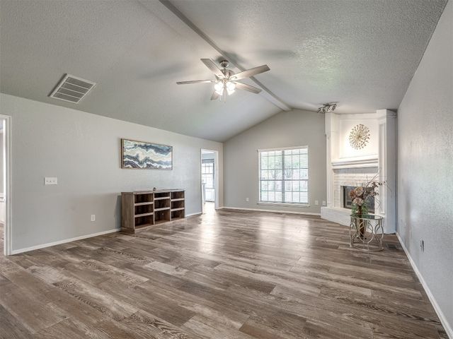 1523 E Twin Brook Terrace, Mustang, OK 73064