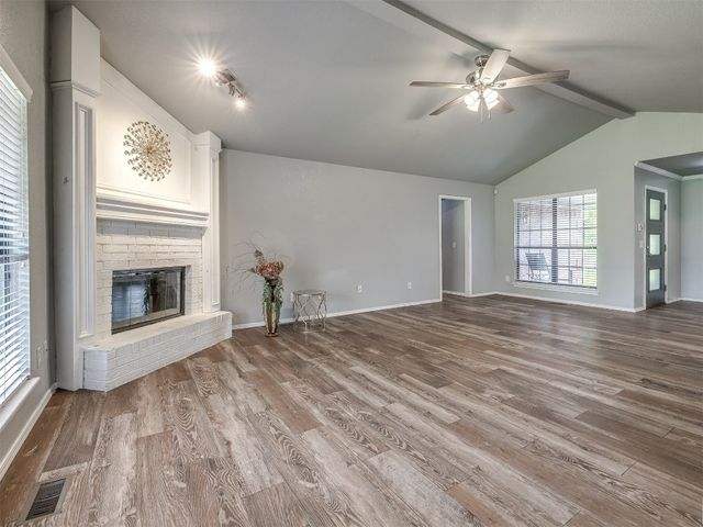 1523 E Twin Brook Terrace, Mustang, OK 73064