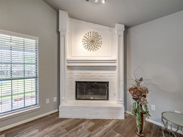 1523 E Twin Brook Terrace, Mustang, OK 73064